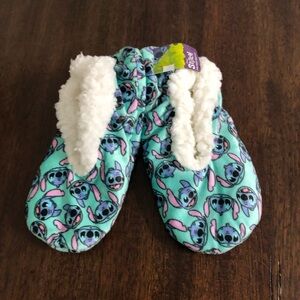Disney Stitch women’s slippers socks fuzzy Babba sip on mint green.5-1/2-7-1/2